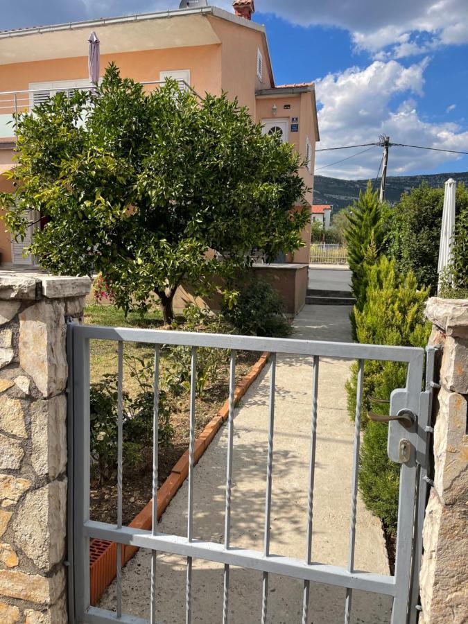 Apartamento Haus Grace Kaštela Exterior foto
